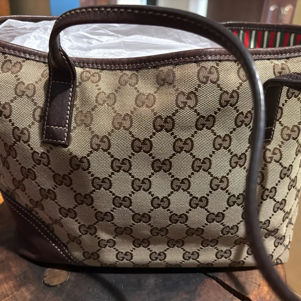 Gucci Beige and Brown GG Canvas Tote - Picture 2 of 12